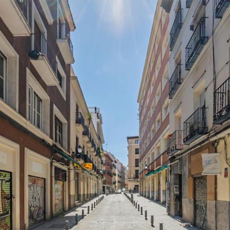 2 Bedroom Flat In La Latina-Carn Madrid Esterno foto