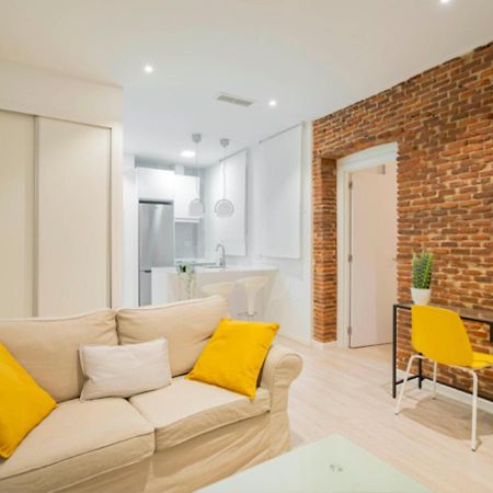2 Bedroom Flat In La Latina-Carn Madrid Esterno foto