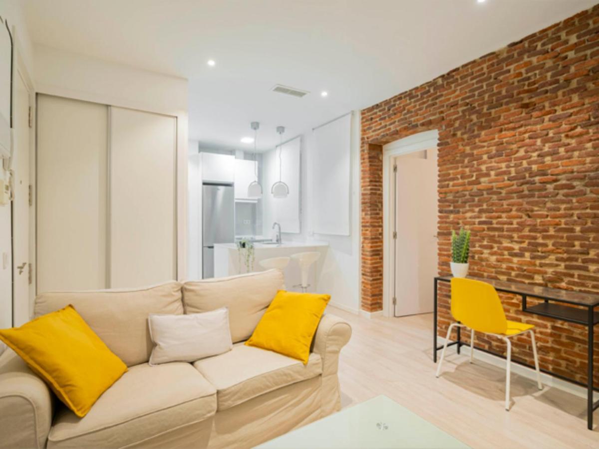 2 Bedroom Flat In La Latina-Carn Madrid Esterno foto