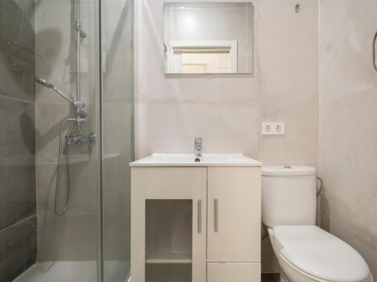 2 Bedroom Flat In La Latina-Carn Madrid Esterno foto